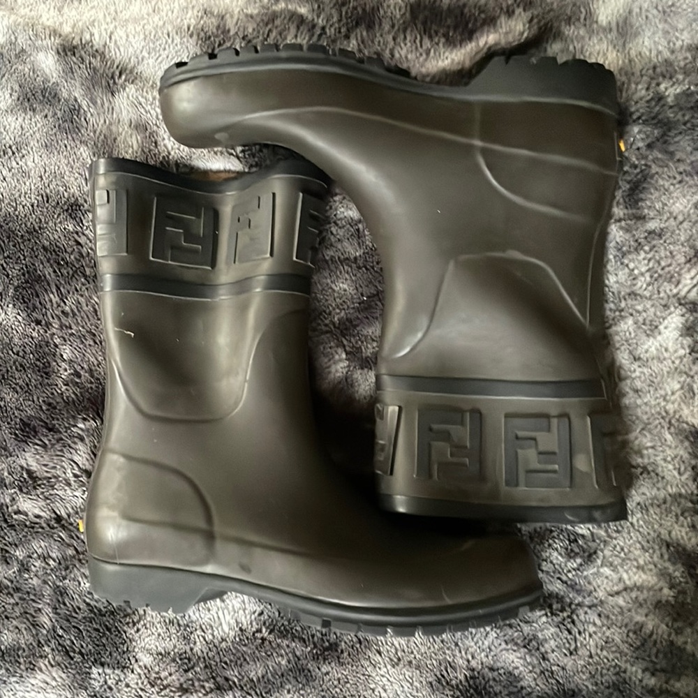 Fendi Vintage 90s rain boots